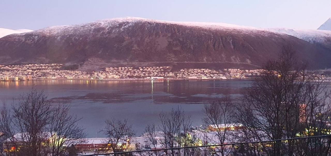 Tromsoapartment Silent Area With Nice View I Have Warm Caravan For Rent Same Place, 4 People Extérieur photo
