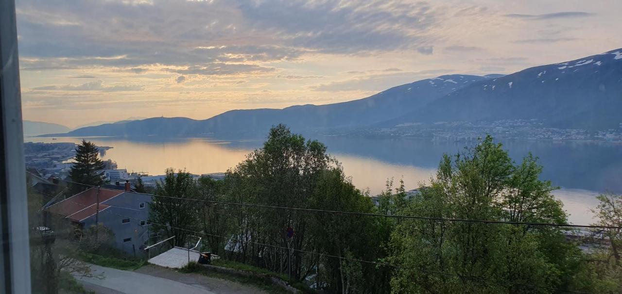 Tromsoapartment Silent Area With Nice View I Have Warm Caravan For Rent Same Place, 4 People Extérieur photo